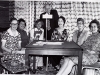 Australia\'s winning Far East Women\'s championship Hongkong - 1973 1st  (l to r)  Winsome LIPSCOMBE, Gabi TABAK, Felicity BEALE, Hans ROSENDORF NPC), Mary McMAHON, Ruth EATON and Gerda STERN - Source Cathy CHUA - Scanned SJ HINGE Nov 2009,