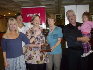 Winners of the 2014 Linda Stern Women's TeamsCandice Ginsberg, Sue Lusk, Barbara Travis, Margaret Bourke with David Stern and his granddaughter.